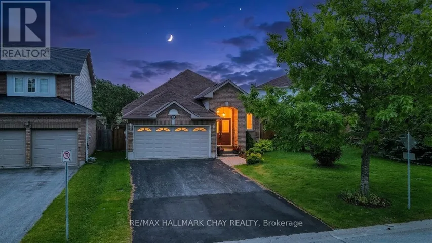 305 STANLEY STREET, Barrie (East Bayfield), Ontario L4M6X6