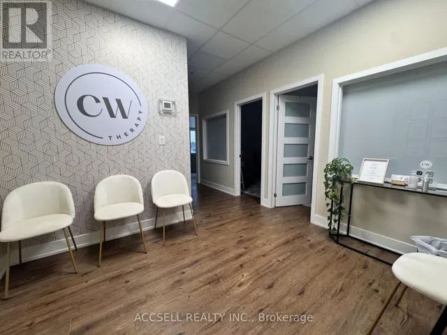 213 - 3485 REBECCA STREET, Oakville (QE Queen Elizabeth), Ontario L6L6X9