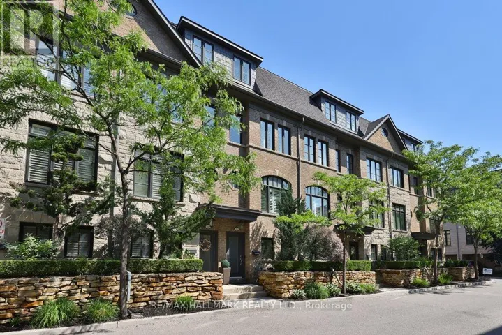 32 LOBO MEWS, Toronto (Islington-City Centre West), Ontario M8Z0B1