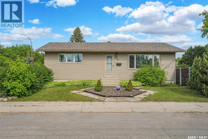 73 Laurentian DRIVE, Saskatoon, Saskatchewan S7H4M1