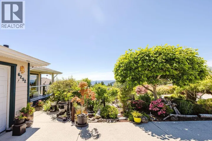 6252 BAILLIE ROAD, Sechelt, British Columbia V7Z0R5
