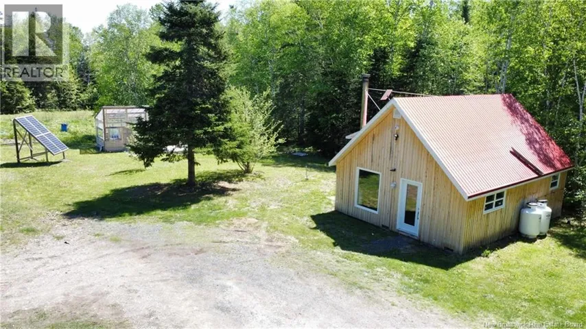 366 Thomas Ouest Road, Beresford, New Brunswick E8K2A8
