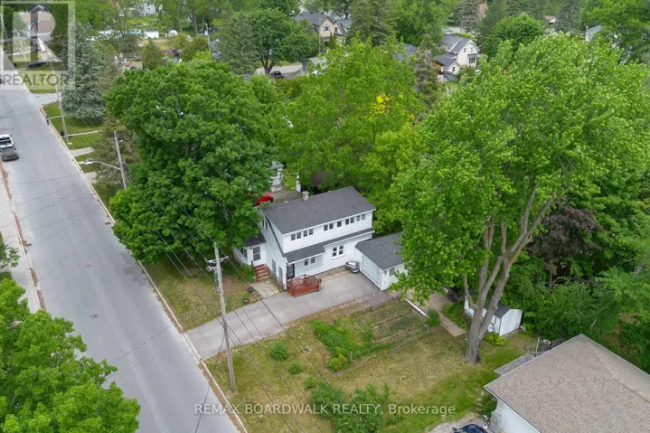 111 BECKWITH STREET E, Perth, Ontario K7H1C8
