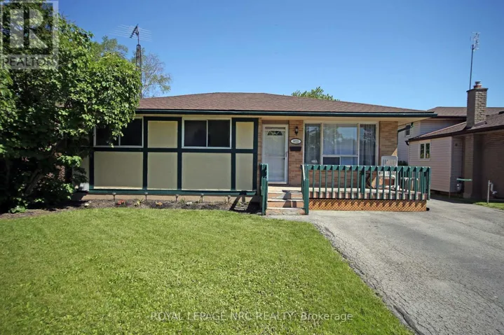 8025 THORTON STREET, Niagara Falls (Ascot), Ontario L2H2C2