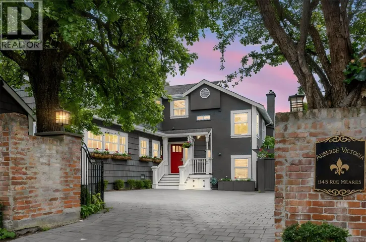 1145 Meares St, Victoria, British Columbia V8V3J9