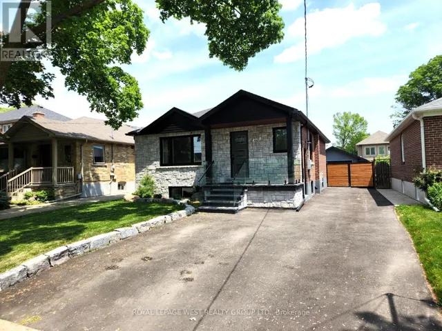 MAIN FLOOR - 221 THIRTIETH STREET, Toronto (Alderwood), Ontario M8W3C9
