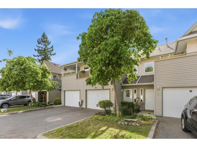 8 9470 HAZEL STREET, Chilliwack Proper East, Chilliwack, British Columbia V2P5N1