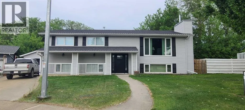 8101 95 Street, Peace River, Alberta T8S1E8