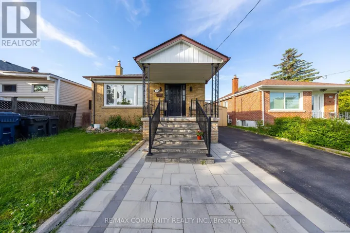 45 BARRYMORE ROAD, Toronto (Bendale), Ontario M1J1W4