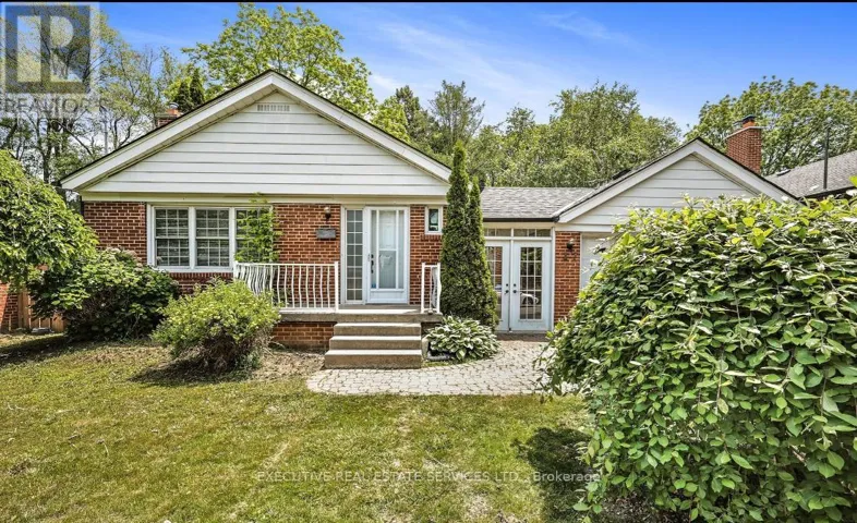 17 BRINLOOR BOULEVARD, Toronto (Scarborough Village), Ontario M1M1L3