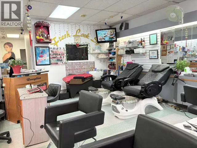 4 1022 KINGSWAY, Vancouver, British Columbia V5V3C6