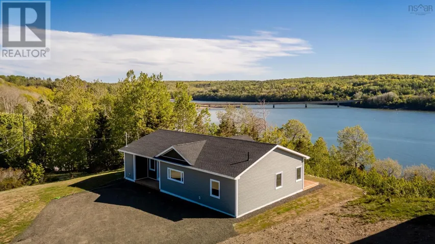 41 Colonial Arms Drive, Deep Brook, Nova Scotia B0S1J0