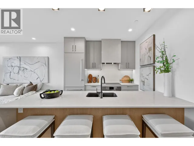 3340 Lakeshore Road Unit# 803, Kelowna, British Columbia V1W3S9