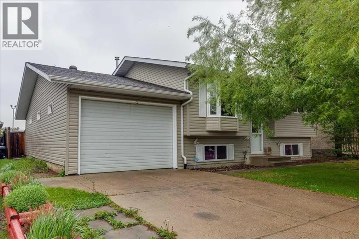 38 Heritage Drive, Lacombe, Alberta T4L1N7