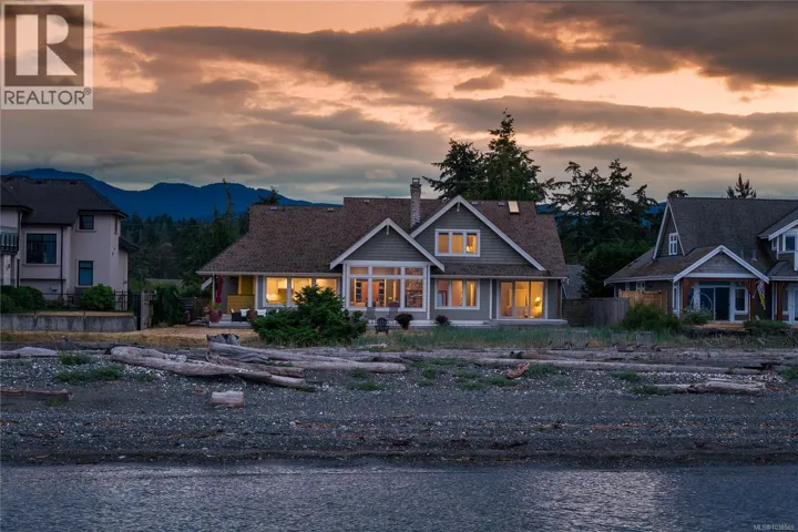 959 McFeely Dr, Qualicum Beach, British Columbia V9K2B7