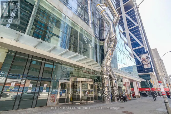 2504 - 1 BLOOR STREET E, Toronto (Church-Yonge Corridor), Ontario M4W0A8
