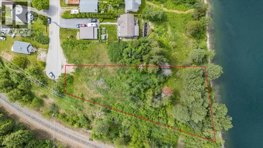1101 1st Street Lot# Lot B, Castlegar, British Columbia V1N1A1