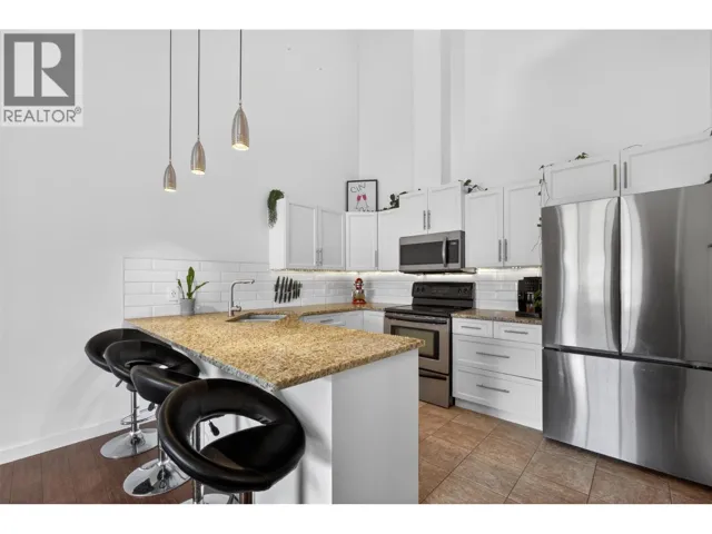 2120 Shannon Ridge Drive Unit# 303, West Kelowna, British Columbia V4T2Z3