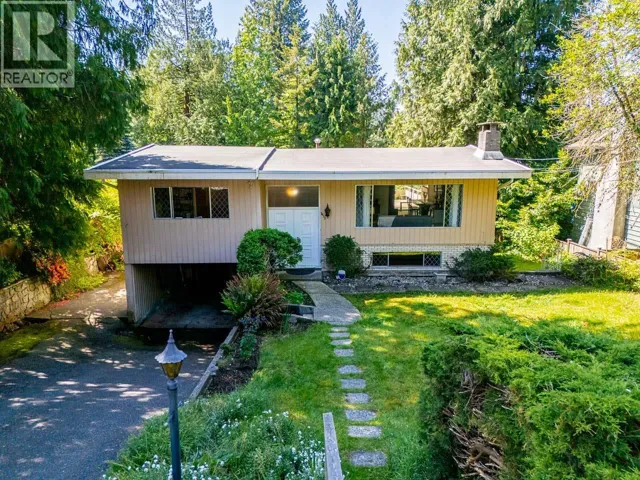 1453 COLEMAN STREET, North Vancouver, British Columbia V7K1W4