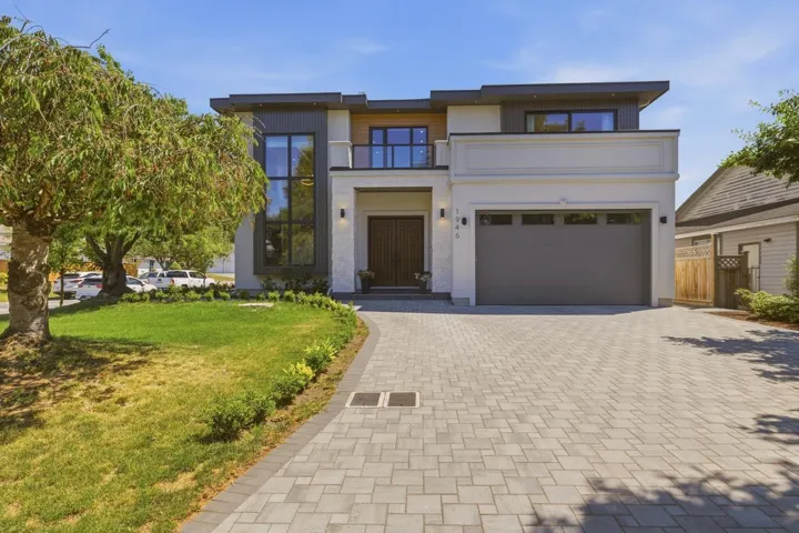 1946 143A STREET, Surrey, British Columbia V4A7T1