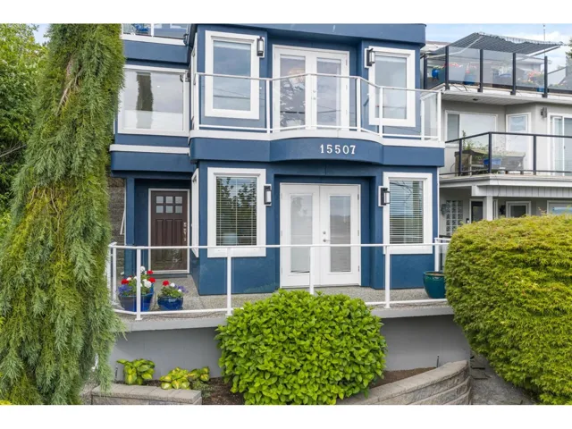 15507 COLUMBIA AVENUE, White Rock, British Columbia V4B1K5