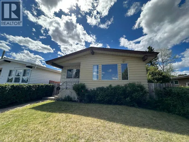 5406 54 Street, Ponoka, Alberta T4L1L9