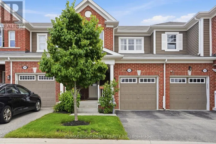 242 WATERBROOK LANE, Kitchener, Ontario N2P0H7