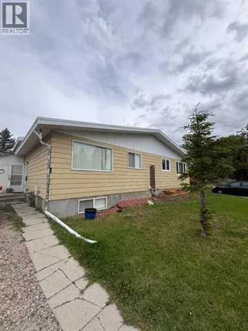 62 Carleton Road W, Lethbridge, Alberta t1k3X5