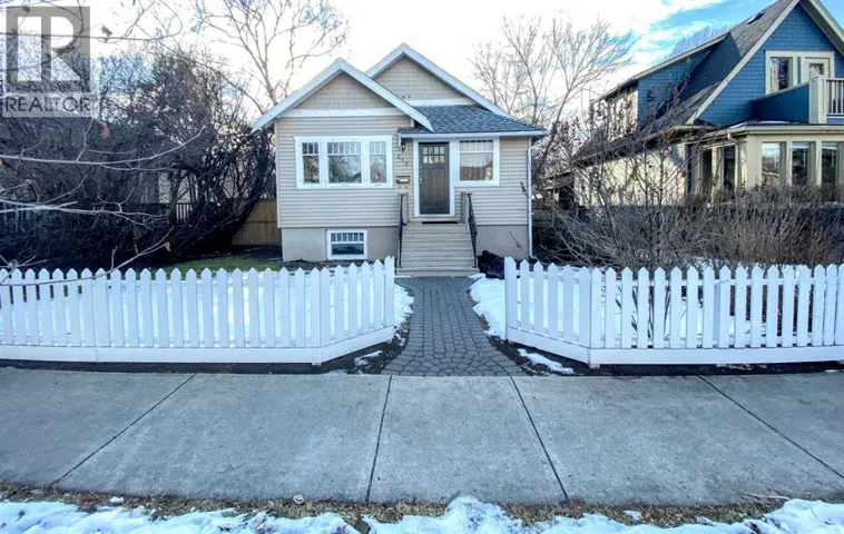 215 10 Avenue NE, Calgary, Alberta T2E0X1