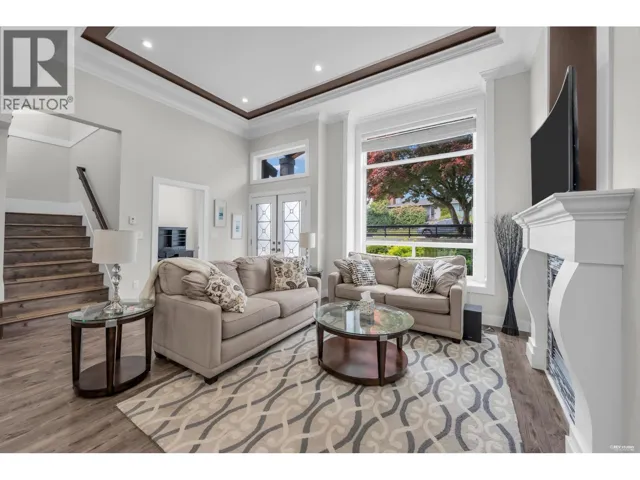 4324 GRETA STREET, Burnaby, British Columbia V5J1N8