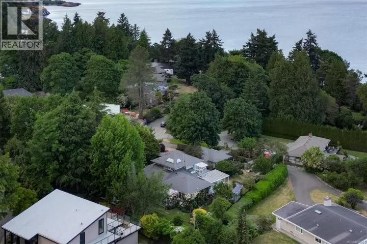4005 Locarno Lane, Saanich, British Columbia V8N3Z9