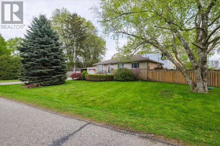 1864 HINDHEAD ROAD, Mississauga (Clarkson), Ontario L5J1N6