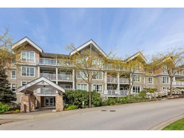 311 6420 194 STREET, Surrey, British Columbia V4N6J7