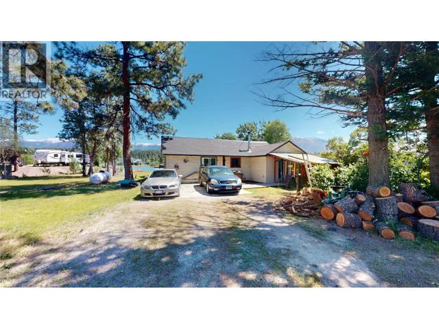 6604 Dogwood Road, Wasa, British Columbia V0B2K0
