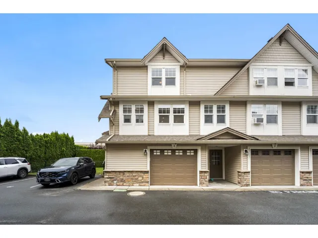 3 46538 FIRST AVENUE, Chilliwack Proper East, Chilliwack, British Columbia V2P1W9
