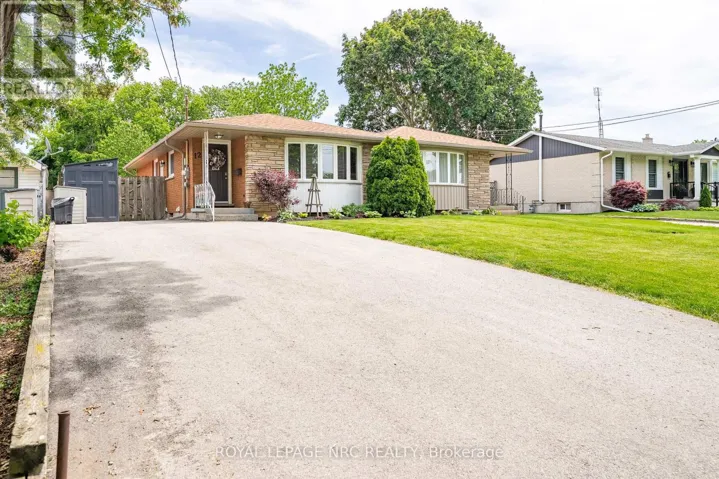 12 CYPRESS STREET, St. Catharines (Lakeport), Ontario L2N4L9