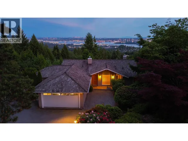 1440 SANDHURST PLACE, West Vancouver, British Columbia V7S2P3
