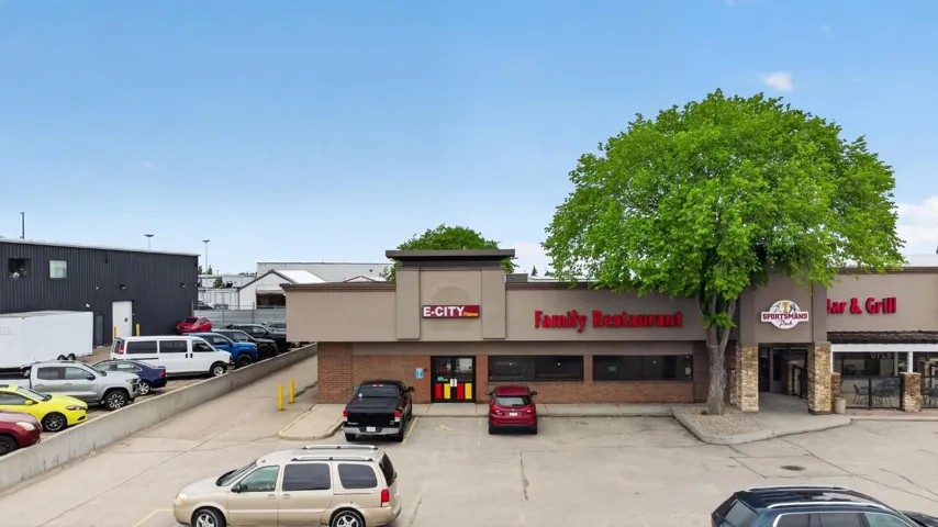 5708-75 5708 75 Street NW, Edmonton, Alberta T6E5X6