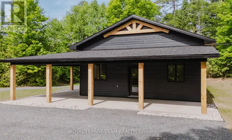 104 FIRE HALL CRESCENT, Lanark Highlands, Ontario K0G1K0