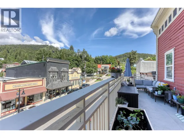 2044 WASHINGTON Street Unit# 10, Rossland, British Columbia V0G1Y0
