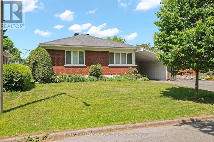 839 WESTON DRIVE, Ottawa, Ontario K1G1W5