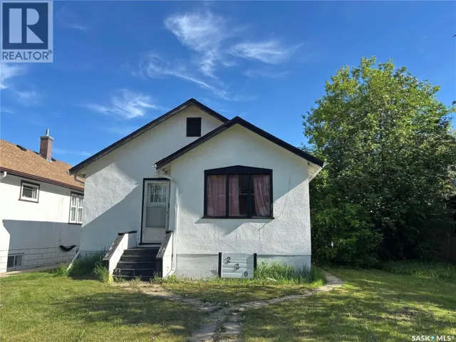 230 10th STREET E, Prince Albert, Saskatchewan S6V0Y9