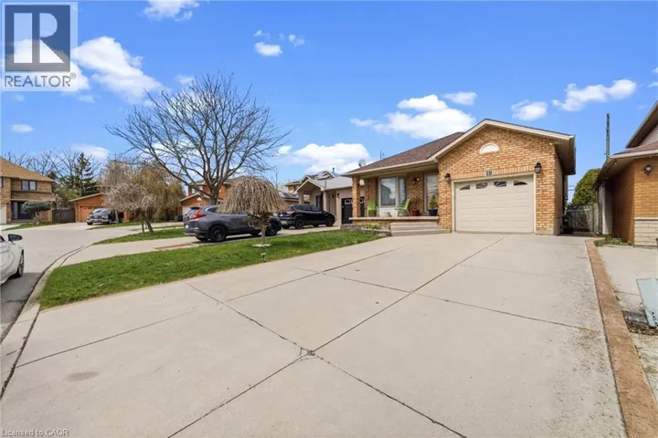 19 SEDONA Court, Hamilton, Ontario L9B2R1
