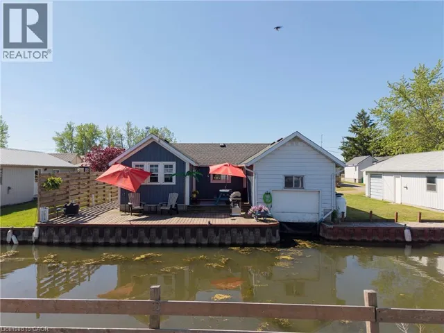 44 ERIE Boulevard, Long Point, Ontario N0E1M0