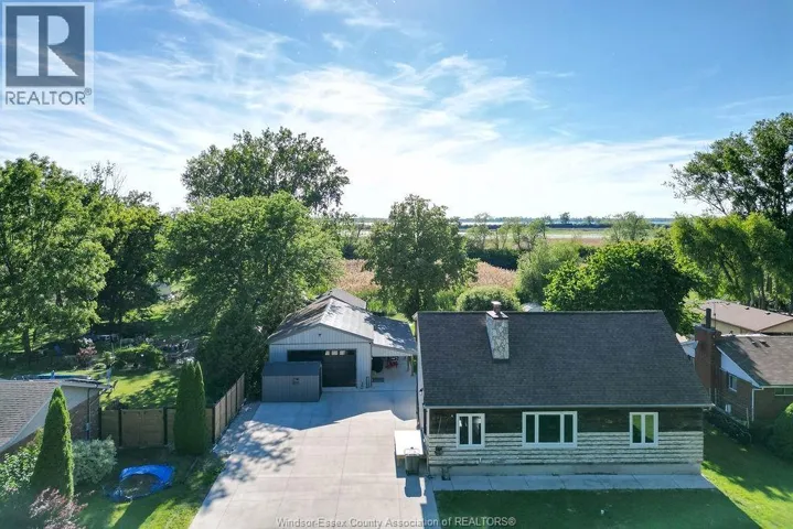 2040 FRONT ROAD North, Amherstburg, Ontario N9V3R3