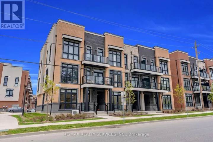 5 - 1 BOND CRESCENT, Richmond Hill (Oak Ridges), Ontario L4E1J4