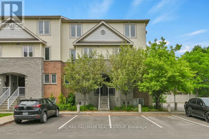39 - 101 STRATHAVEN PRIVATE, Ottawa, Ontario K1J1K7
