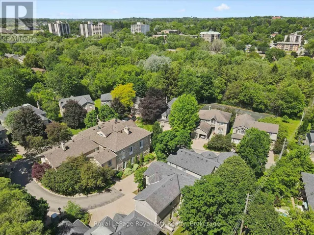 11 – 25 MANOR PARK CRESCENT, Guelph (Dovercliffe Park/Old University), Ontario N1G1A2