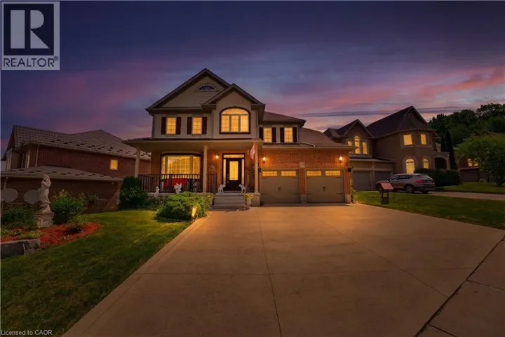 805 MUNICH Circle, Waterloo, Ontario N2V2N5