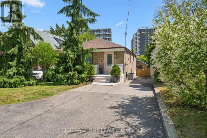 33 SOUTH KINGSWAY, Toronto (High Park-Swansea), Ontario M6S3T2